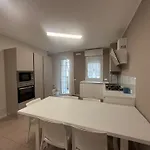 Daire Spacious Near The *